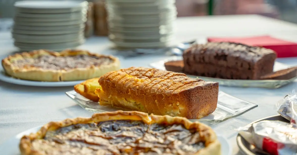 Comment réaliser un gâteau maison aux fruits de saison : astuces et recettes