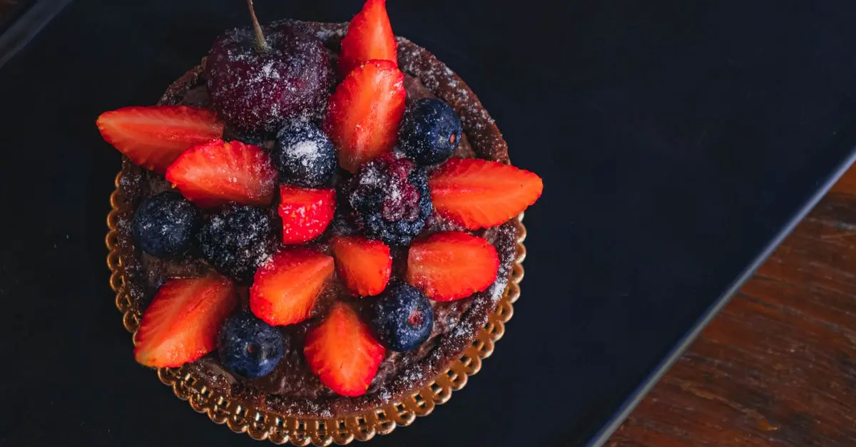 Comment réaliser un gâteau maison aux fruits de saison : astuces et recettes