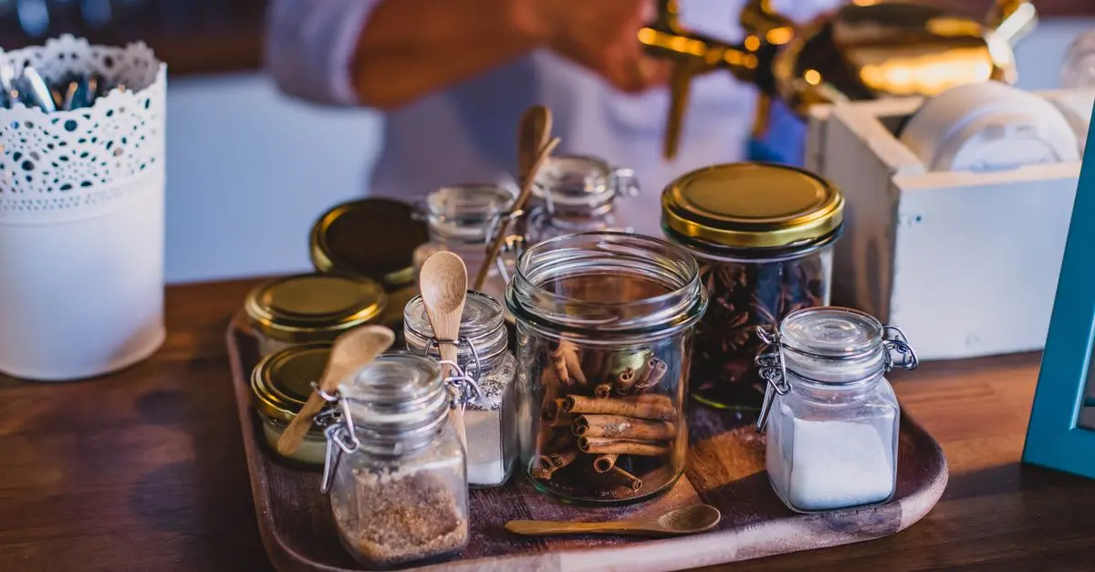 Comment Élever la Saveur de Vos Gâteaux Maison avec des Épices