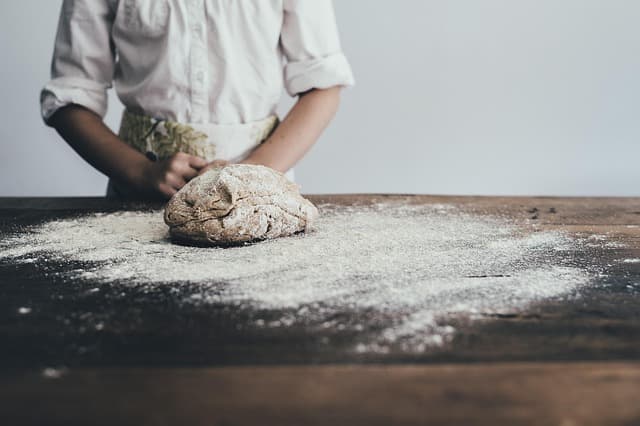Comment réussir un gâteau maison inratable : 10 astuces clés