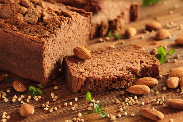 Comment réaliser un gâteau maison sans gluten : astuces et recettes